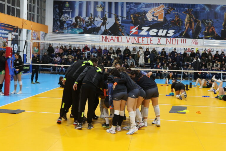 Vesuvio Oplonti Volley: il 2023 si chiude con il secondo posto in classifica Vesuvio Oplonti Volley: il 2023 si chiude con il secondo posto in classifica
