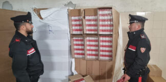 Giugliano, sequestro “record” di sigarette di contrabbando Giugliano, sequestro "record" di sigarette di contrabbando: sigilli a 2 tonnellate e mezzo di "bionde". Due persone in manette