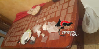 Casoria: tavola imbandita per confezionare cocaina. 41enne arrestato dai Carabinieri