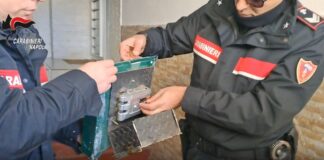 Caivano: droga nel Parco Verde, nuovi trucchi per nascondere le dosi. Cassette della posta con il doppio fondo