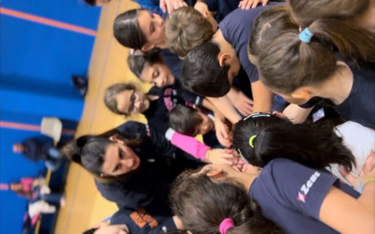 Atlete e dirigenti della Vesuvio Oplonti Volley ospiti del mondo della scuola