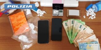 Pertanto, gli indagati, identificati per due napoletani di 33 e 16 anni sono stati tratti in arresto per detenzione ai fini di traffico di sostanze stupefacenti