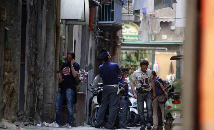 Napoli, Rione Sanità: cala droga con il paniere direttamente da casa. Arrestato 34enne