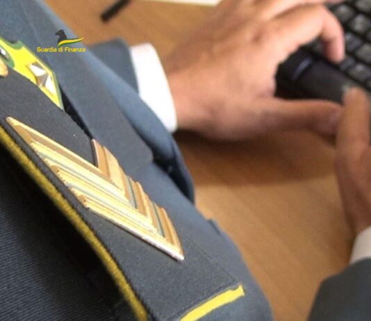Salerno, bancarotta fraudolenta: nel mirino i vertici della società fallita Alfa Ossigeno srl. Sequestrati beni per oltre 400mila euro