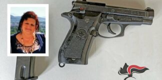 Afragola, donna uccisa a Capodanno: il nipote fermato dai carabinieri confessa. "Credevo che l'arma fosse scarica"