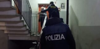Caivano, il Parco Verde nuovamente sotto assedio: maxi blitz, in campo 250 operatori delle forze dell'ordine. Sequestrati armi, droga e impianti abusivi
