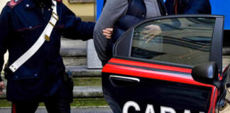 Napoli: arrestati 2 pusher in un’abitazione di Sant’Antonio Abate con più di un chilo di droga