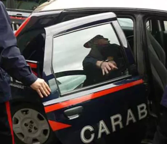 fuga sui tetti arresto castellammare