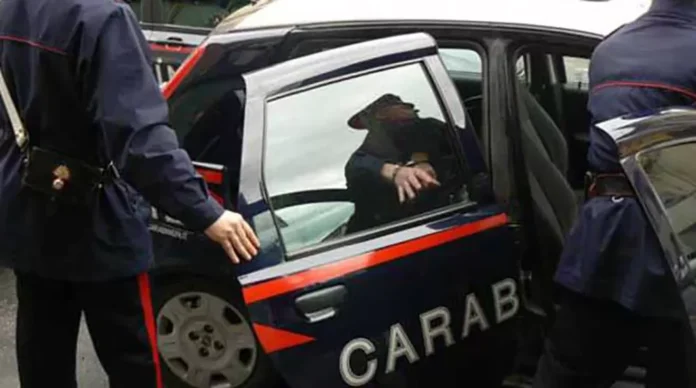 fuga sui tetti arresto castellammare