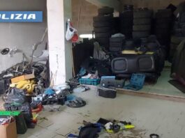 Casoria: smantellano auto rubate, maxi sequestro in officina. Arrestate cinque persone
