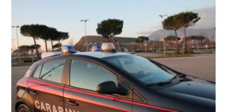 Nola: è agli arresti domiciliari ma con il permesso di far visita al figlio. Trovato al centro commerciale con arnesi da scasso insieme ad altri 2