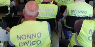 Un “nonno civico” per le strade di Vico Equense