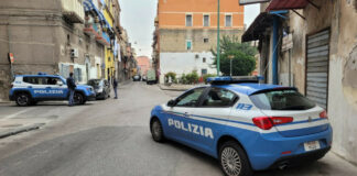 Torre Annunziata, gli rifiutano i soldi per la droga e distrugge casa Torre Annunziata: controlli straordinari della polizia: 129 identificati
