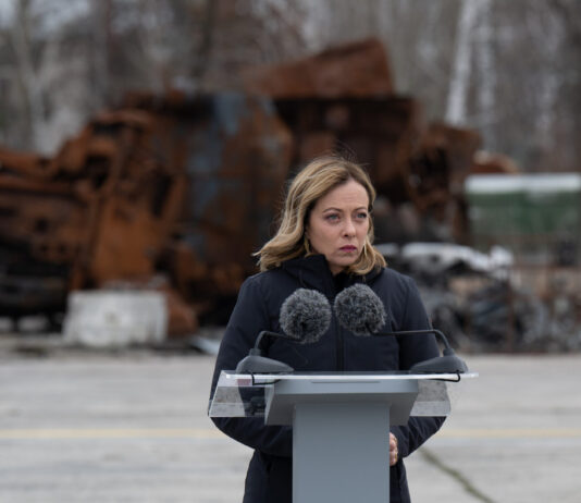 Italia pronta per l'acquisto dei carri armati tedeschi Leopard 2