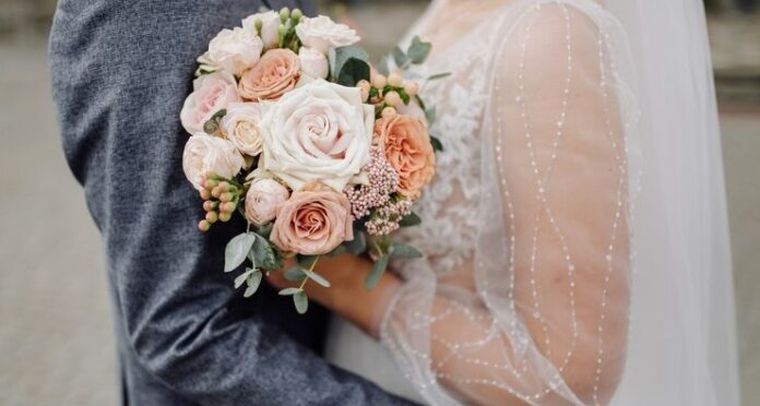 Matrimoni ed unioni civili in aumento in Italia, separazioni e divorzi stabili