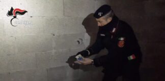 Torre Annunziata, il poligono di tiro della camorra in una scuola Torre Annunziata, il poligono di tiro della camorra in una scuola abbandonata del rione "Penniniello": così i criminali testano le armi