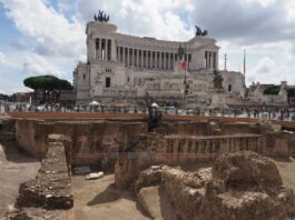 Gambe in spalla, e via andare per le strade di Roma - Vittoriano
