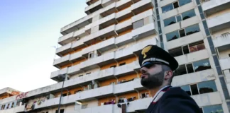 Napoli, Scampia: servizi anti-droga. Carabinieri arrestano 2 persone