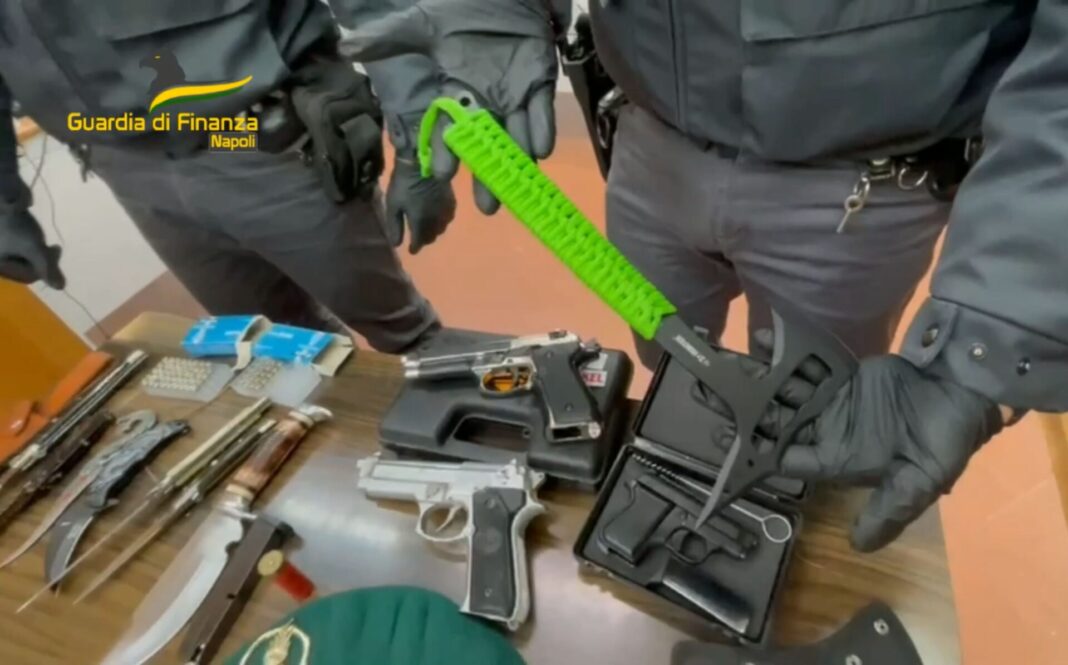 Controlli GdF Boscoreale, sequestrate armi e munizioni: denunciate due persone