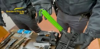 Controlli GdF Boscoreale, sequestrate armi e munizioni: denunciate due persone