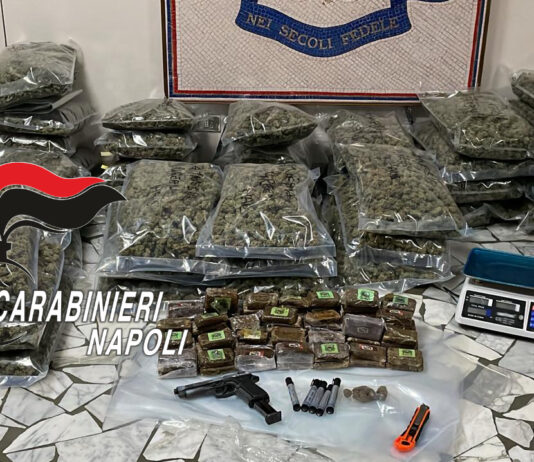 Arpino di Casoria: 60 chili di droga, padre e figlio in manette. Hashish e marijuana anche nel frigorifero