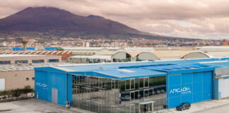 Torre Annunziata, tragedia nel cantiere navale: muore un operaio Torre Annunziata, tragedia nel cantiere navale "Arcadia": muore un operaio spagnolo di 62 anni. L'operaio è spirato dopo quattro giorni di agonia