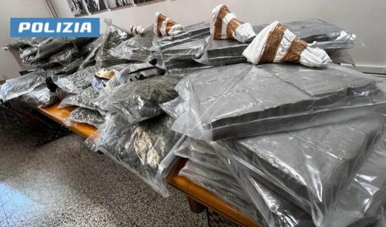 San Giovanni-Barra: 150 kg di droga e 4 pistole. Arrestato un 40enne napoletano San Giovanni-Barra: 150 kg di droga e 4 pistole. Arrestato un 40enne napoletano