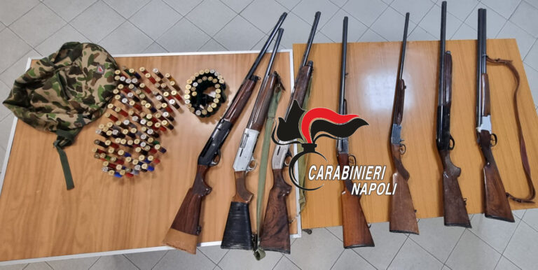 Fucili da caccia rubati e centinaia di cartucce ritrovati nascosti a Gragnano