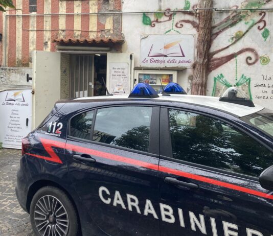 San Giorgio a Cremano, furto alla libreria "La Bottega delle Parole" in villa Falanga
