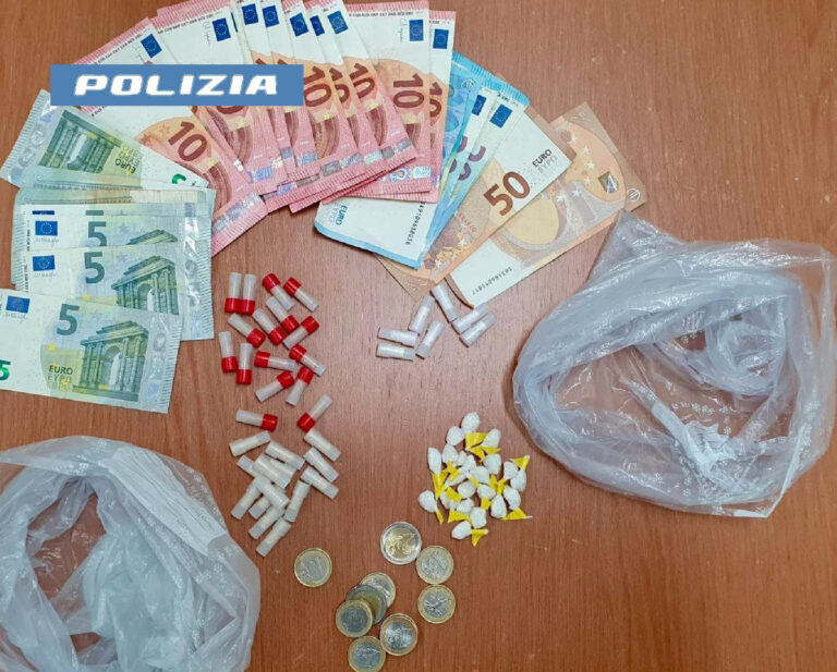 Napoli, Scampia: sorpreso con la droga. Arrestato un 23enne