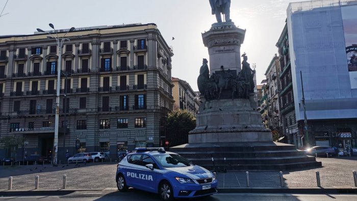 Napoli: tenta si sfuggire al controllo, viene sorpreso con la droga. Arrestato 23enne