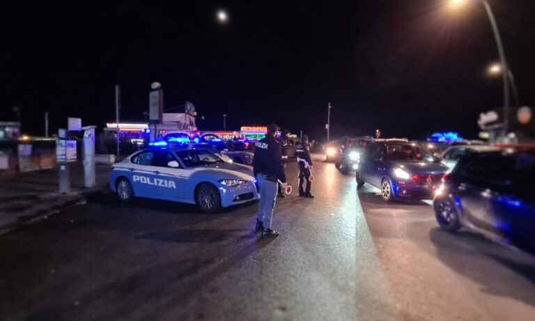 Napoli, Centro storico: tenta di rubare un’auto. Arrestato un 38enne