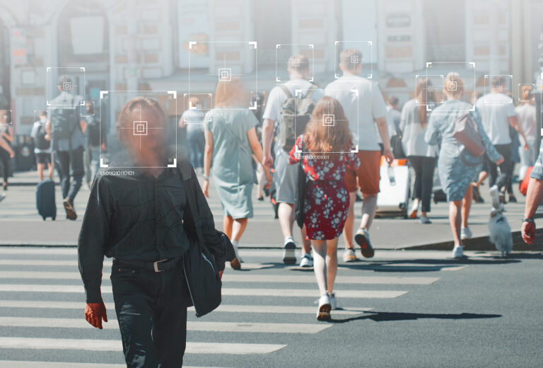 Intelligenza Artificiale, il Parlamento Europeo approva la Legge
