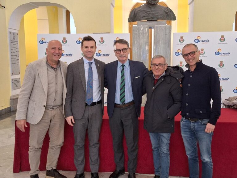Sorrento, arrivano i sacchi in carta per la raccolta differenziata