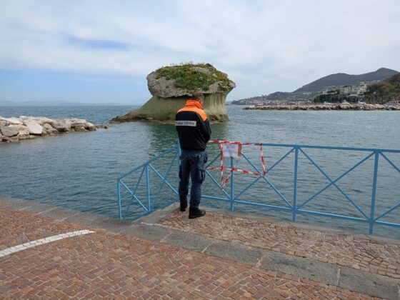 Ischia, blitz della Guardia Costiera: sequestrato l'intero porto di Lacco Ameno. "Occupazione sine titulo di area demaniale marittima"