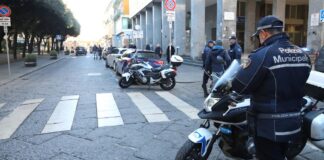 Torre Annunziata: controlli della Polizia, identificate 238 persone