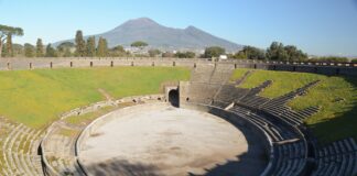 Scavi di Pompei, ludi pompeiani tra gladiatori e legionari Scavi di Pompei, ludi pompeiani tra gladiatori, legionari e Plinio il Vecchio: domenica 7 aprile sarà possibile partecipare ad un appuntamento speciale