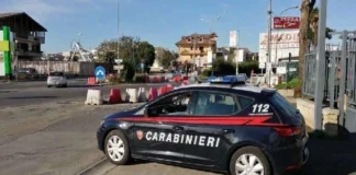 Giugliano, fuggono alla vista dei carabinieri: ritrovati attrezzi per lo scasso nell'auto