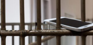 Napoli: droga, racket e smartphone in carcere, 30 arresti Napoli: droga, racket e smartphone in carcere, 30 arresti dell'Antimafia. Il blitz di Polizia di Stato e Polizia Penitenziaria
