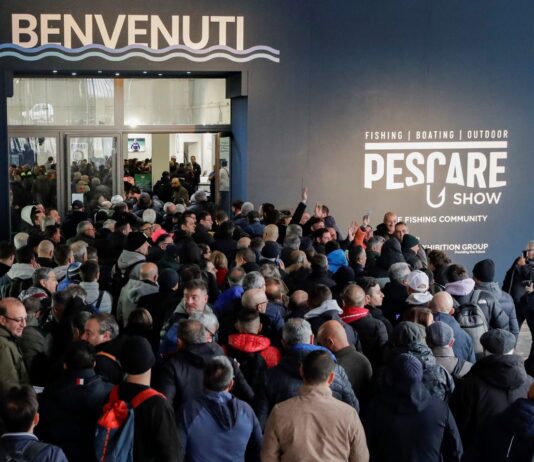 Pescare Show a Napoli: tra simulatori e lezioni