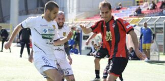 Sorrento – Juve Stabia: finisce 1 a 2, le Vespe a +9 dal Benevento Sorrento - Juve Stabia: finisce 1 a 2, le Vespe a più nove punti dal Benevento. Meli e Mosti fanno sognare i tifosi
