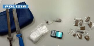 San Giorgio a Cremano: sorpresi a spacciare. Arrestato 16enne e denunciato 17enne