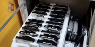 Truffe online dal carcere di Napoli Poggioreale, sgominata la banda Truffe online in tutta Italia dal carcere di Napoli Poggioreale, sgominata la banda: era riuscita ad impossessarsi di beni per 600mila euro. Ecco tutti i dettagli