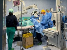 Boscotrecase, ragazza di 25 anni recupera la vista grazie ad un trapianto di cornea. L'Asl: "Polo di eccellenza anche per la cura delle patologie oculistiche"