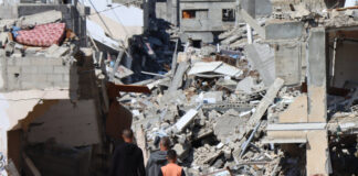 Il Papa I bambini di Gaza hanno bisogno di case non di tombe e fosse!