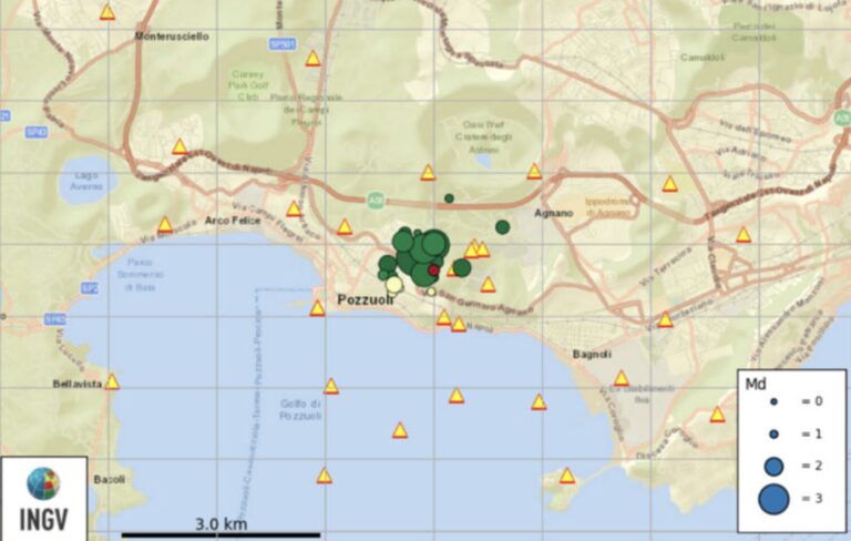 Campi Flegrei, 27 terremoti in poche ore: magnitudo massima 2.0 Campi Flegrei, 27 terremoti in poche ore: magnitudo massima 2.0