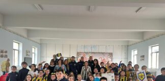 Castellammare, la Juve Stabia incontra i piccoli alunni Castellammare, la Juve Stabia incontra gli alunni della scuola "Basilio Cecchi": gli studenti si sono trasformati in piccoli giornalisti