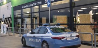 Afragola, nello zaino cavi elettrici e collettori: furto sventato al "Leroy Merlin". Bloccato alle casse, recuperata la merce
