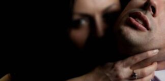 Gragnano, minaccia e picchia il suo ex e la nuova compagna: arrestata 35enne stabiese. Nell'indagine documentati lo stalking, i pedinamenti ed i messaggi intimidatori
