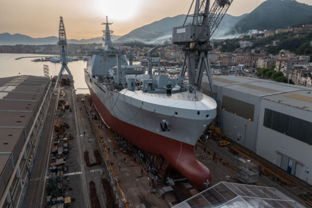 varo nave militare atlante